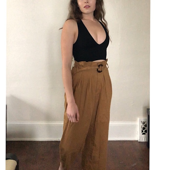 Belted Camal Paperbag Pants - Picture 4 of 5